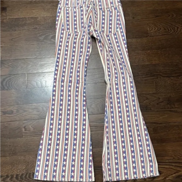 FREE PEOPLE STARS & STRIPES PENNY PULL ON FLARE JEANS AMERICANA FLAG DENIM PANTS - Picture 1 of 9